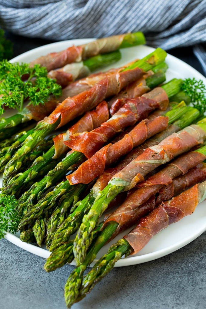 Prosciutto-Wrapped Asparagus Spears
