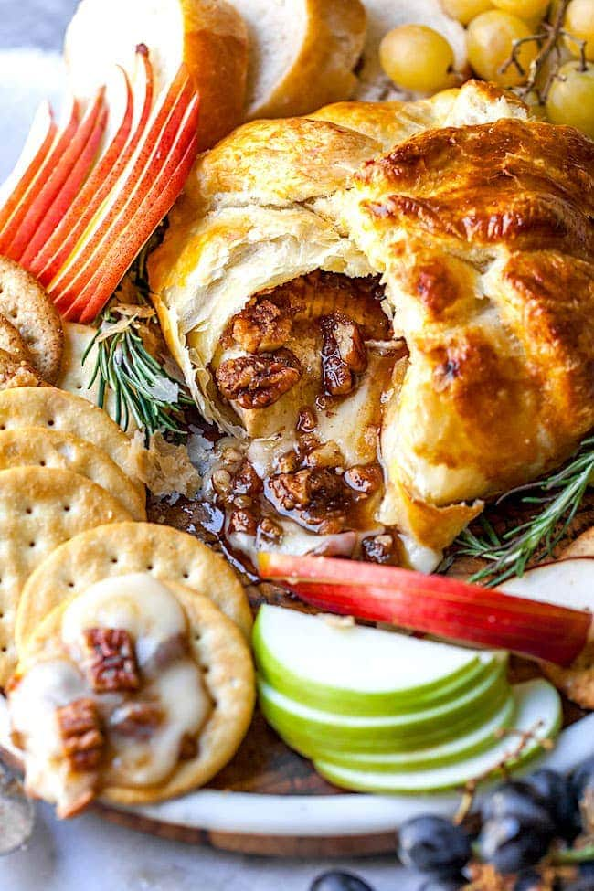 Baked Brie en Croute with Honey and Nuts